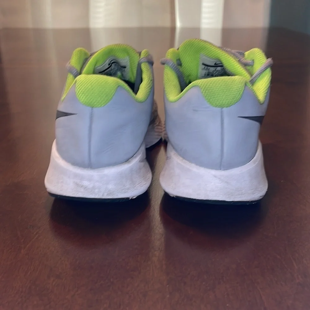 Nike GS Star Runner Shoe 907254-002 Gray Volt SZ 4.5Y